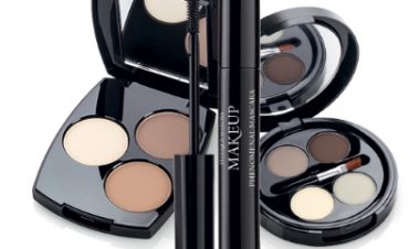 Heaven Scent Make up with FM World UK